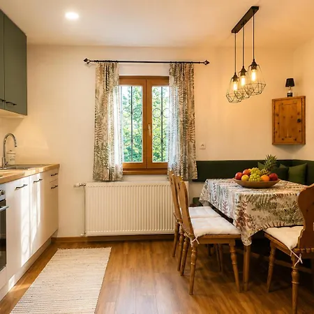 Skoff Original Holzhaus *
